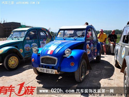 古老驿站年迈车 雪铁龙2CV中国之旅 