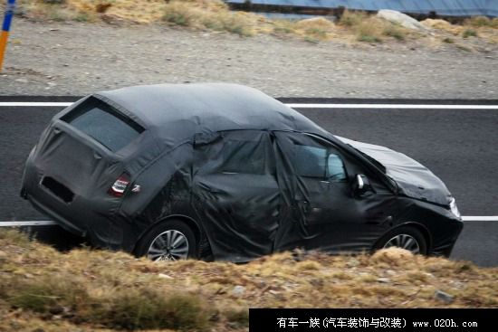 有车一族　抢先欣赏 2011款雪铁龙C4路测谍照曝光