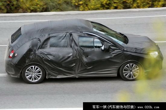 有车一族　抢先欣赏 2011款雪铁龙C4路测谍照曝光