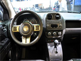 2011款Jeep指南者 内饰材质提升