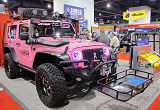 Jeep牧马人重度改装 甜蜜粉色外观