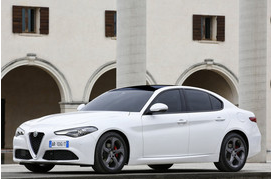 /AlfaRomeo/Giulia