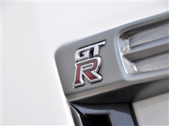 2012款日产GT-R,超跑终结者