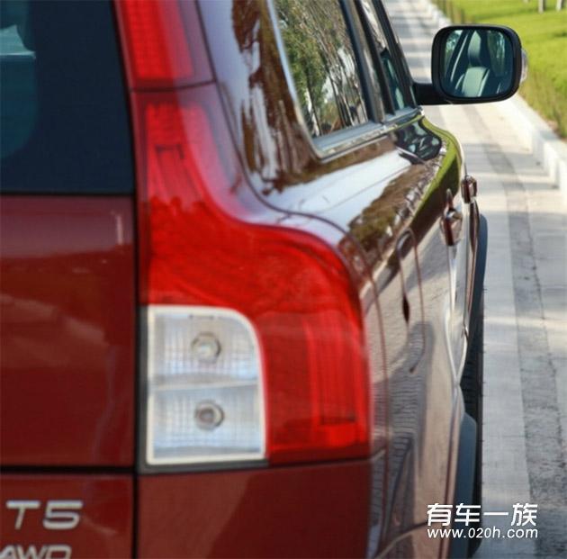 红色沃尔沃XC90_T5豪华版提车作业与优缺点评价