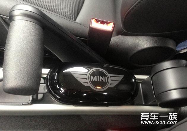 国外手动挡MINI COUNTRYMAN选车提车用车作业