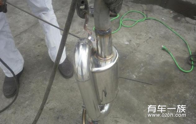 莲花L3改装台湾原厂小S鼓双尾咀排气管与小包围 