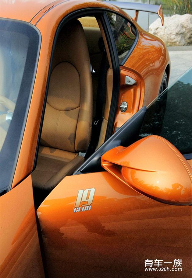 橙色保时捷911改装装饰
