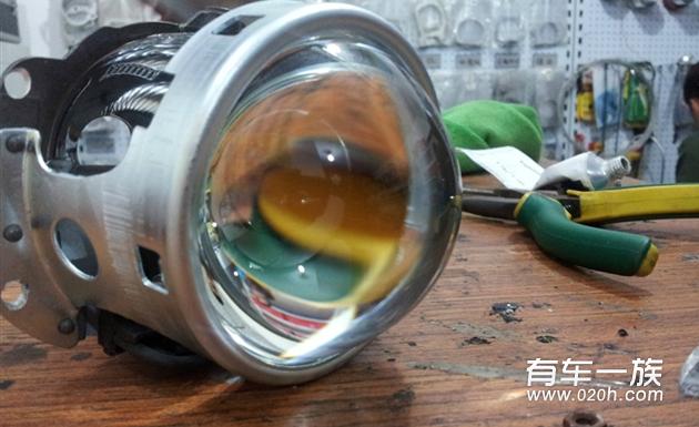 雪铁龙C2改装灯光作业 Q5透镜 电装安定 东芝HID