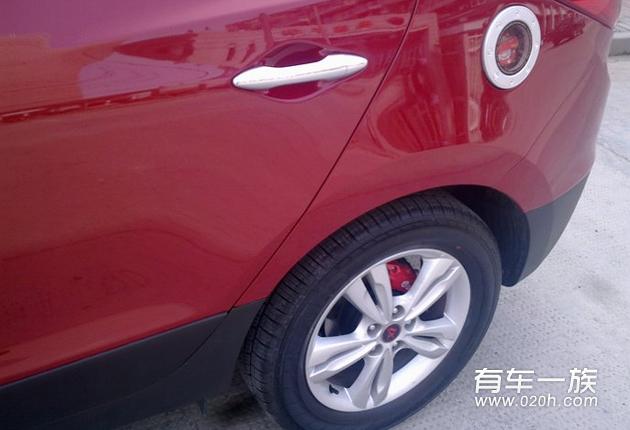 红色现代ix35改装装饰与提车价格