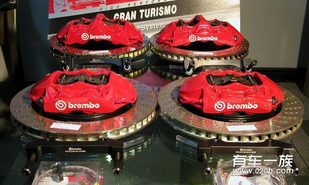 新款宝马6系改装22寸轮毂_BREMBO刹车卡钳