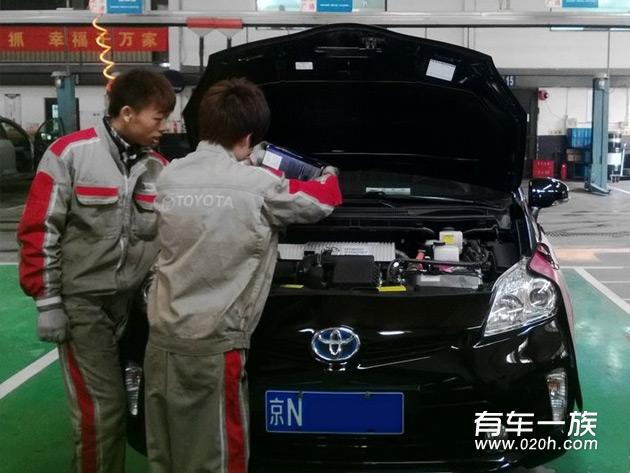 用车9800公里普锐斯保养换_冬季胎_KN空滤_机油_灯泡 