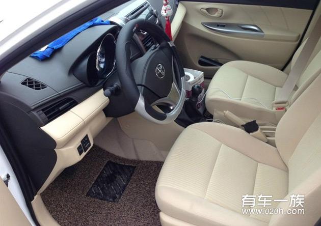 1.5MT白色丰田Yaris L致炫提车作业与价格