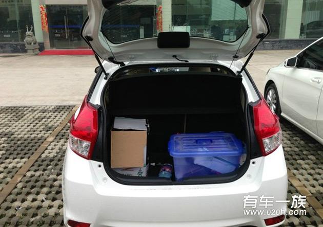 1.5MT白色丰田Yaris L致炫提车作业与价格