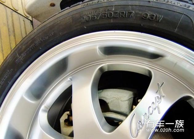 日产NV200改装包围外观贴花17寸轮毂轮胎作业