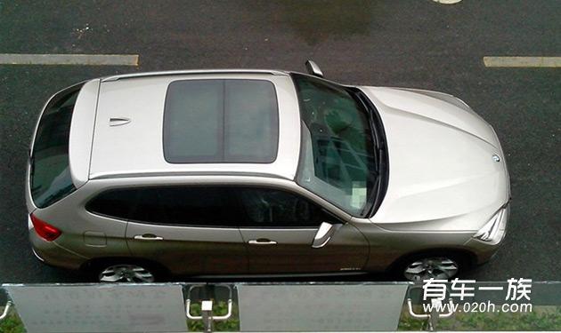 2013款银色宝马X1_28i提车作业提车价格与对比选车