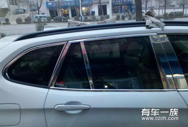 宝马X1改装全车镀铬件 车窗亮条防擦条 加装前后对比