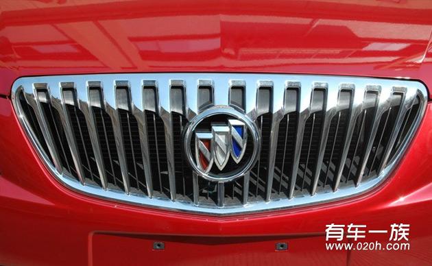 别克自动红色凯越提车作业与提车价格