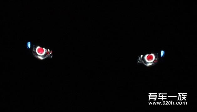 红色锋范改装氙气大灯海拉3透镜天使恶魔眼 灯光升级作业