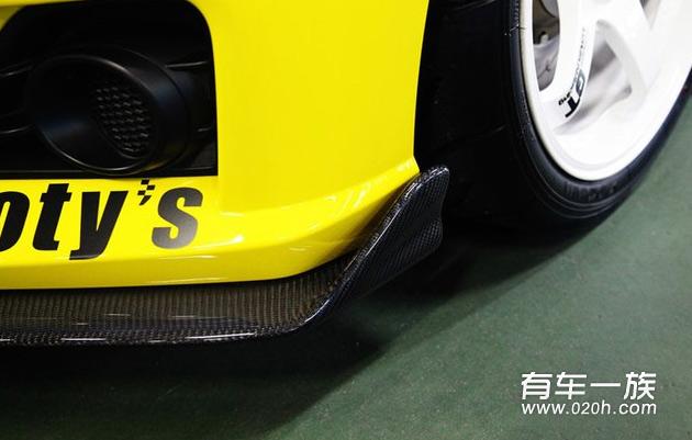黄色斯巴鲁BRZ改装动力V8引擎 轻量化碳纤维装饰改装