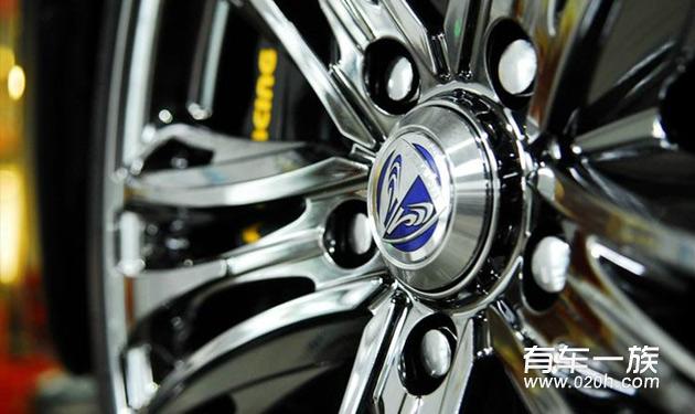 黑色丰田埃尔法改装轮毂轮胎刹车防斜杆 操控升级 