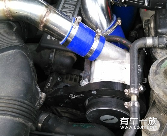 宝马X5改装机械增压器