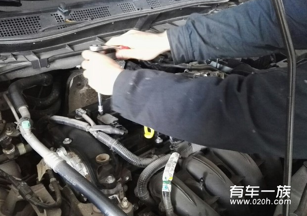 马自达5更换油压控制阀双活塞刹车