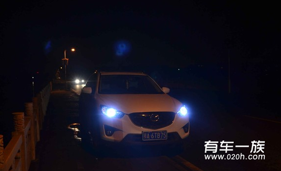 cx-5改装海拉疝气大灯总成天使眼