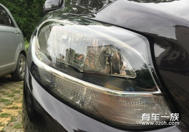 奔驰B200改装外观中网刹车卡钳大灯