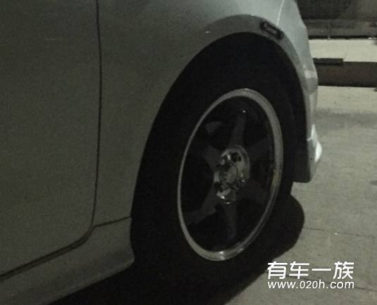 韩国起亚k2改装17寸轮毂轮胎