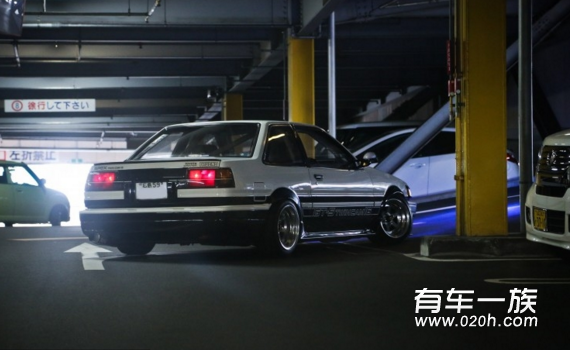 秋名山车神 头文字D AE86改装