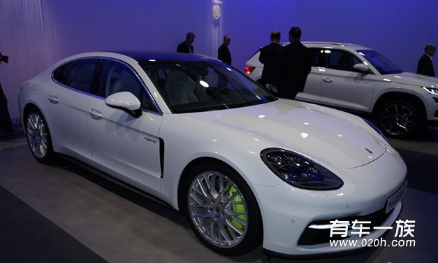 新Panamera 4 E-Hybrid发布 纯电续航50km