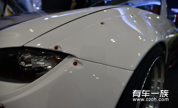 2016东京改装车展两辆马自达MX-5霸道登台