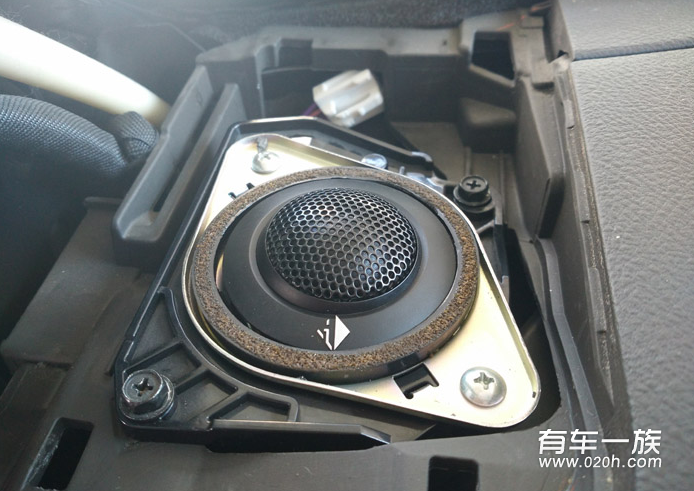 丰田皇冠汽车HELIX B62C套装喇叭音响改装