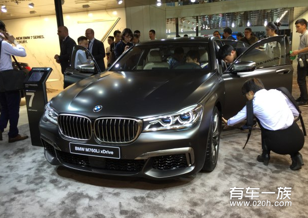 2016北京车展宝马M760Li xDrive/M760Li xDrive V12狂野亮相