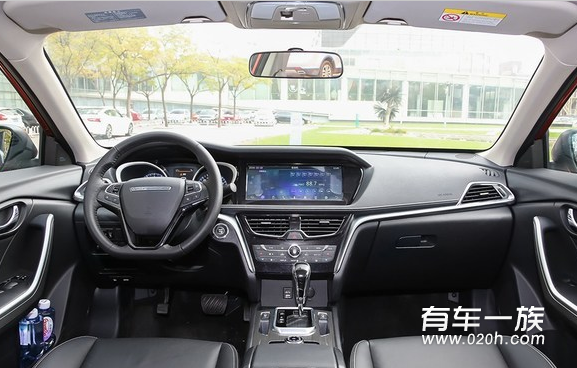  日前据国内媒体报道，东风日产启辰T90将在2016年11月18日开幕的广州车展上公布预售价，并有望在今年年底正式上市