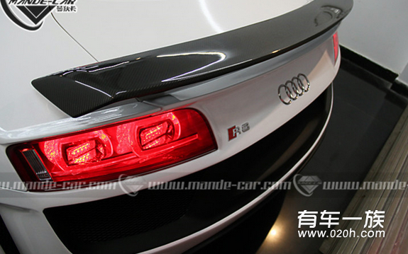 奥迪Audi R8改装Regula包围+碳纤尾翼+碳纤门板+Hexis珍珠白