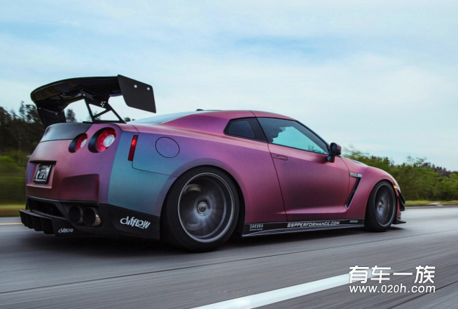 日产GTR R35改装变色龙外观