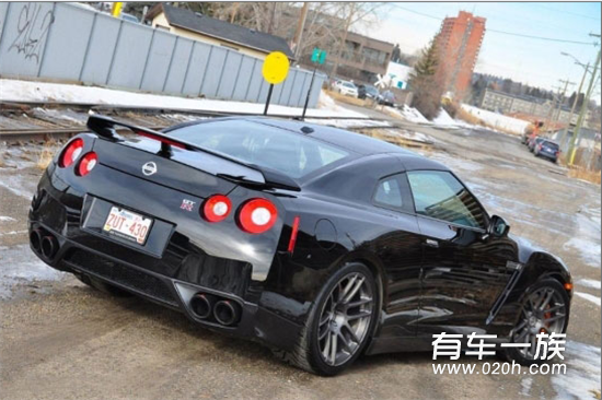 搭载ADV.1轮毂的Nissan GTR