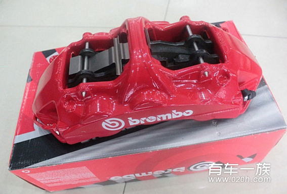 英菲尼迪FX35改装BREMBO刹车作业