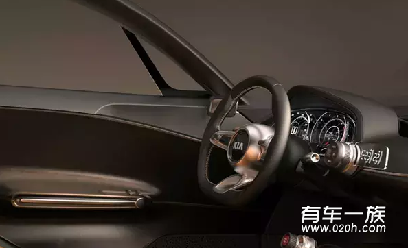 起亚GT量产实车图曝光 搭3.3T V6发动机