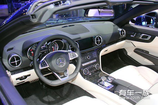 奔驰新款SL400正式上市 售109.80万元