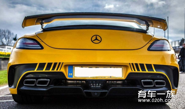 奔驰SLS AMG Black Series 黄色帅气现身