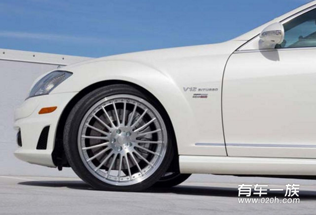 典雅白色奔驰S级改装轮毂 魅力外泄