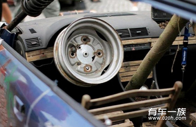 废品店的改装车 破烂奥迪A4改装车