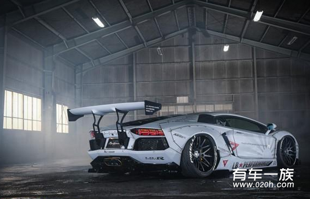 LB宽体加持兰博基尼Aventador 外观彪悍