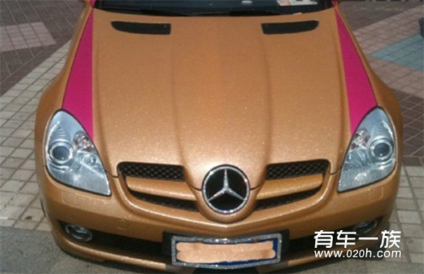 奔驰SLK200潮流装扮犹如涂上胭脂水粉