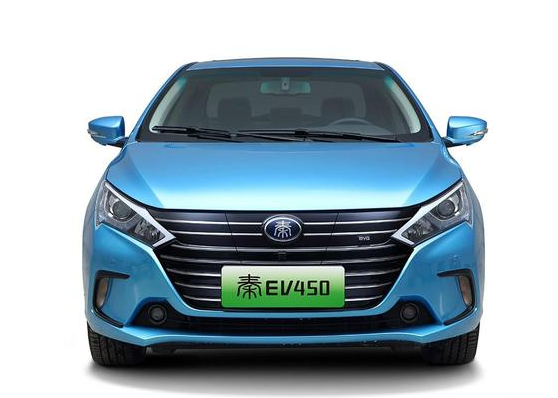 2018款比亚迪秦EV450外观怎么样？秦EV450车身尺寸