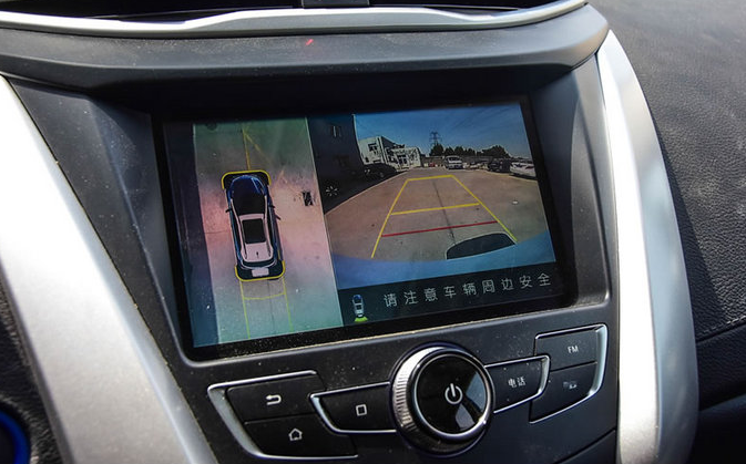 比亚迪元EV360全景倒车影像功能解析
