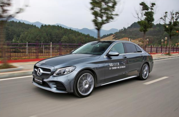 2019款奔驰C260L试驾评测 2019奔驰C260L动力如何？