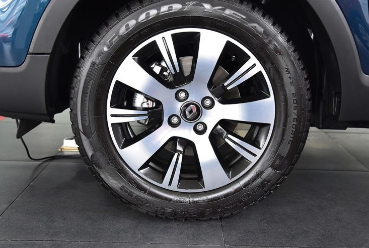2018款雷诺卡缤轮胎型号多少？